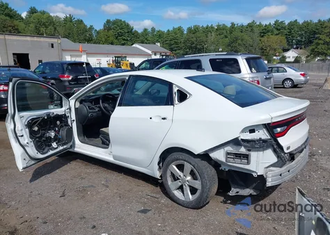 2015 Dodge Dart Sxt z USA, uszkodzony, nr VIN 1C3CDFBB0FD275456